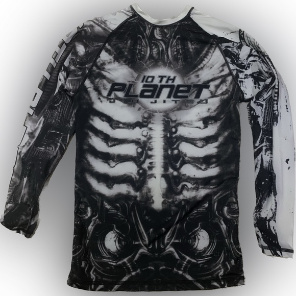 10th Planet Jiu Jitsu rash guard - Picture 2 of 3